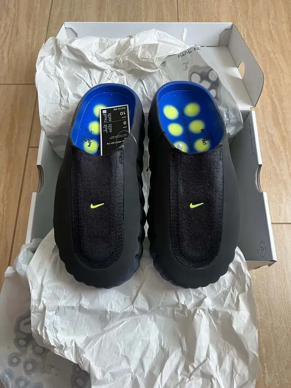 Nike Mind 001 Flyknit Hyper Royal Black Slides Size 9